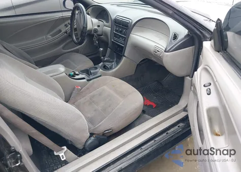 2000 Ford Mustang из США, поврежденный, VIN 1FAFP4048YF130056